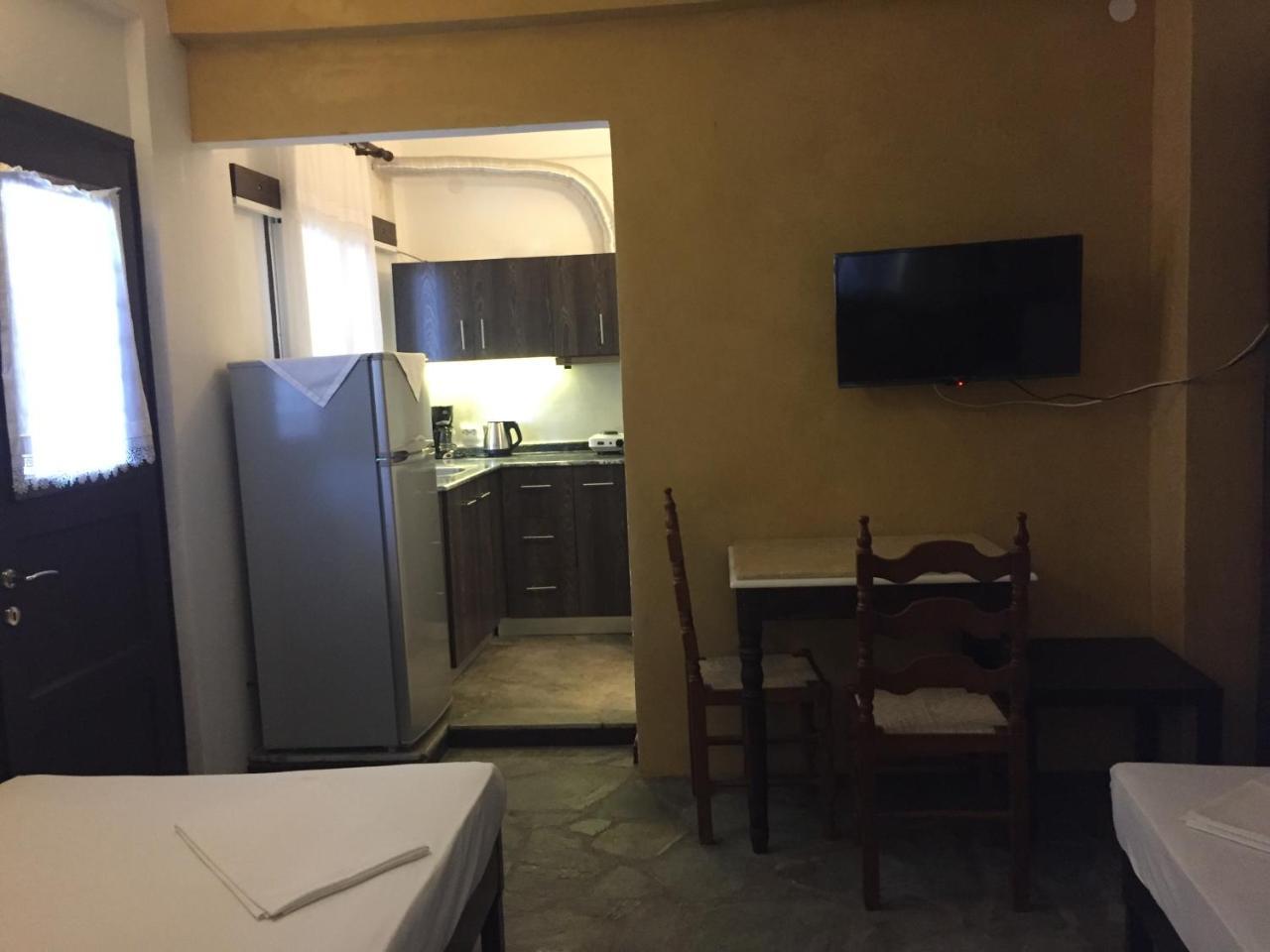 Sotiroulis Apartments Néa Meságkala Esterno foto