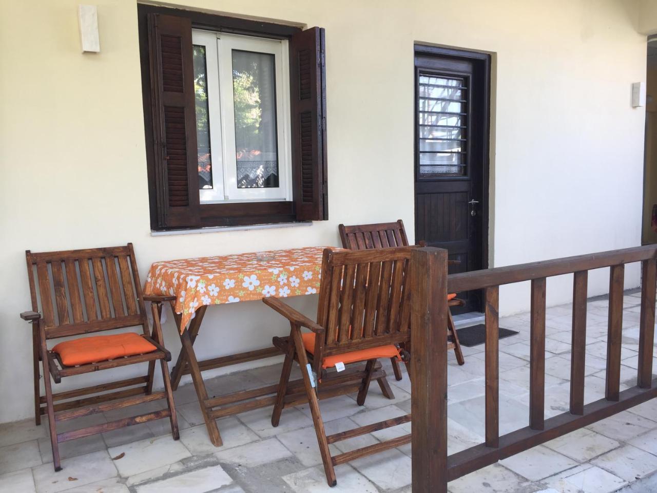 Sotiroulis Apartments Néa Meságkala Esterno foto